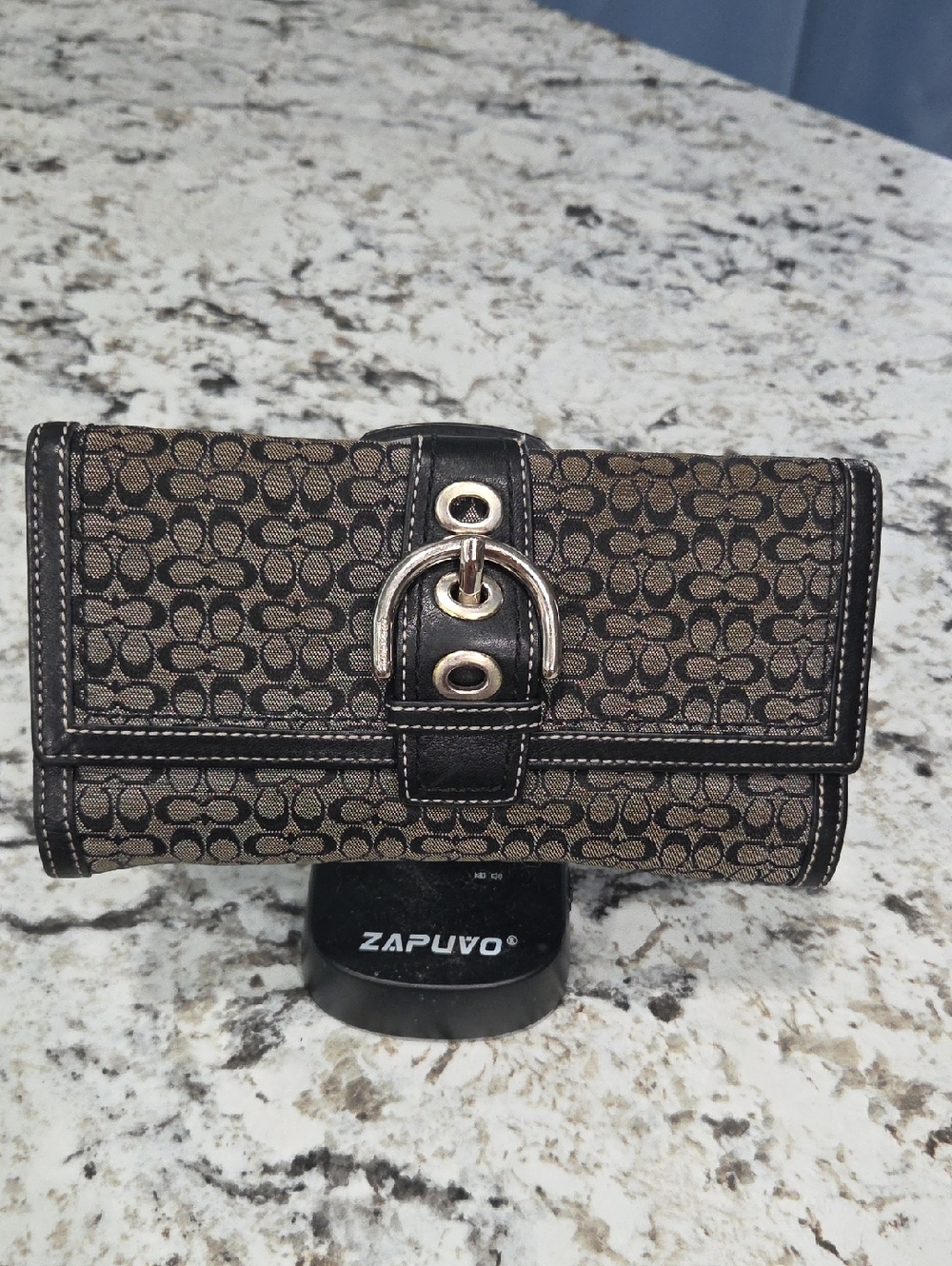 Coach SOHO TRI FOLD WALLET WITH BUCKLE DETAIL